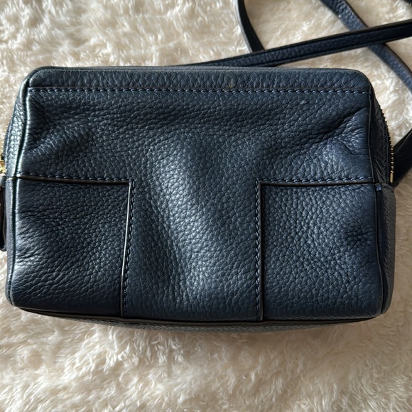 Used Tory Burch Block T Crossbody in Navy - Picture 7 of 17